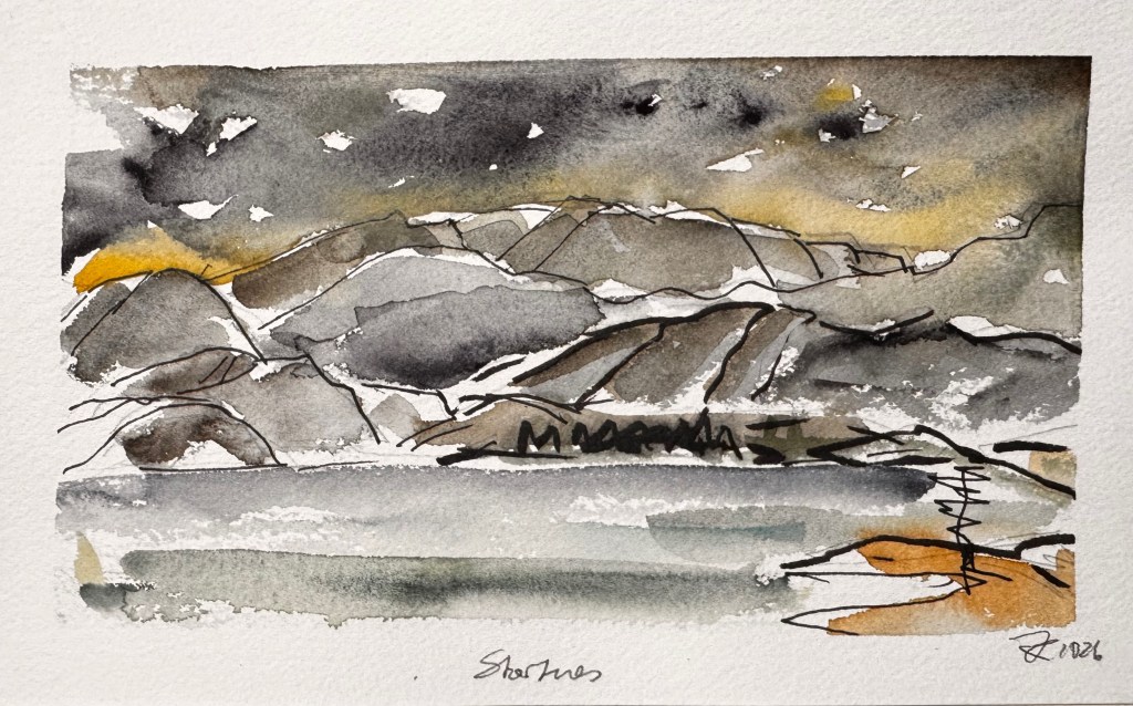 Aquarellmalerei mit einer Landschaftsansicht, die Berge und einen Himmel in grauen und gelben Tönen darstellt.